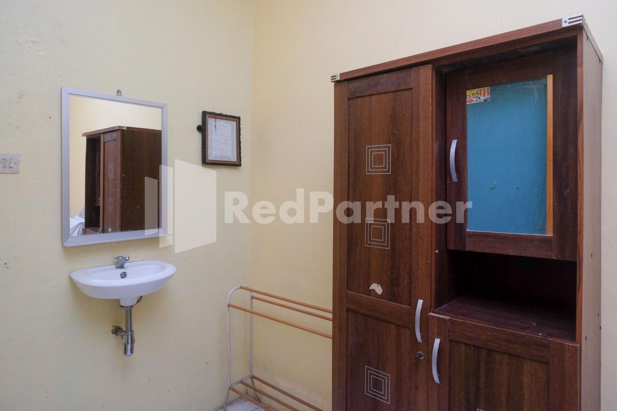 Hotel Sido Langgeng Tawangmangu Mitra Reddoorz Esterno foto