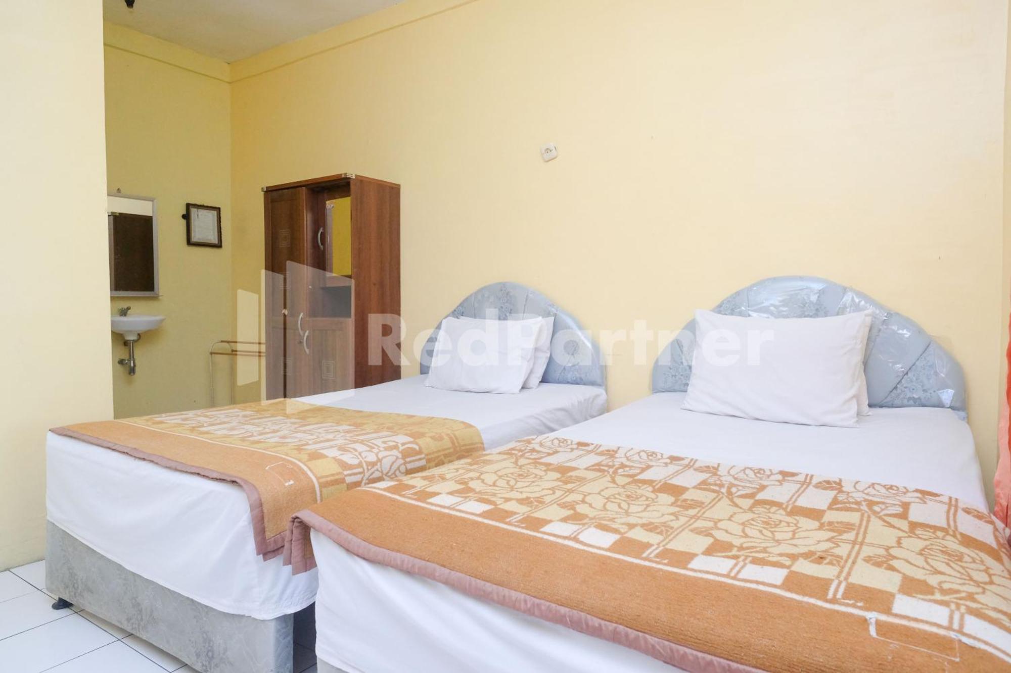Hotel Sido Langgeng Tawangmangu Mitra Reddoorz Esterno foto